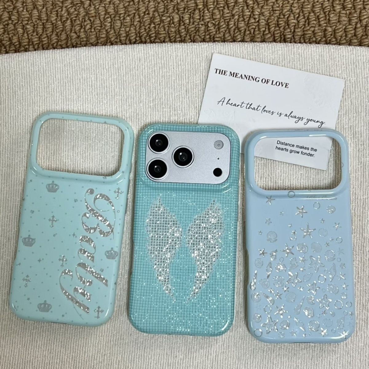 غطاء هاتف كوري بلون النعناع مع - مراجعة Phone Cases Iphone 15 وسعره
