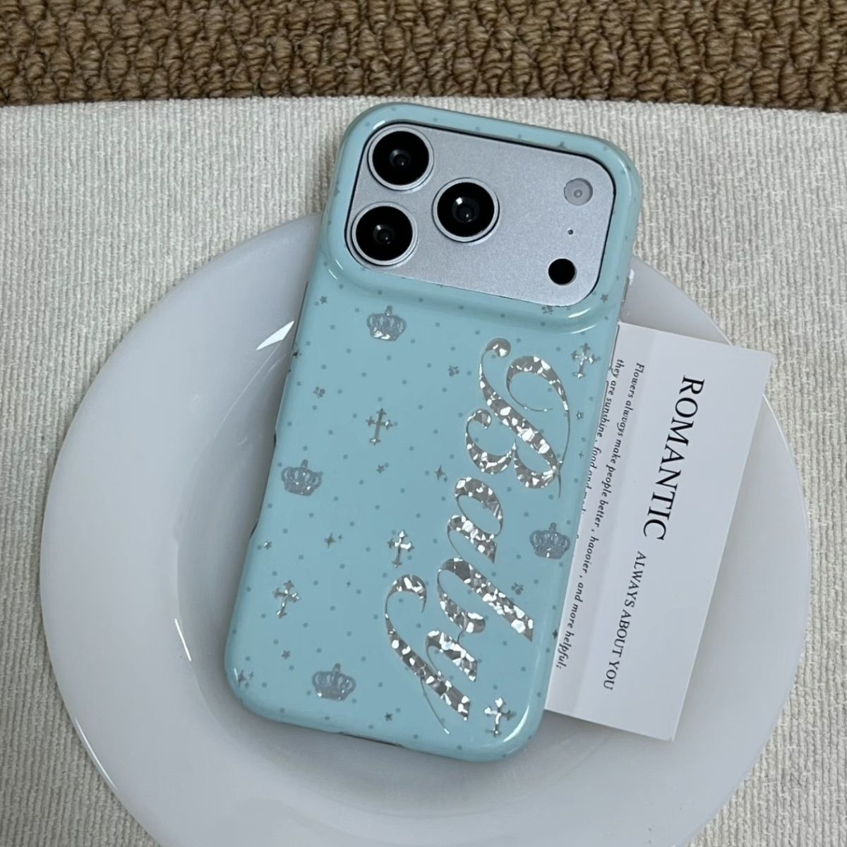 غطاء هاتف كوري بلون النعناع مع - مراجعة Phone Cases Iphone 15 وسعره