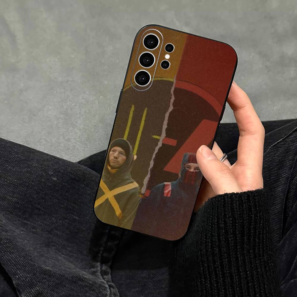 غطاء هاتف بتصميم فرقة T-Twenty - مراجعة Phone Cases Aviation وسعره